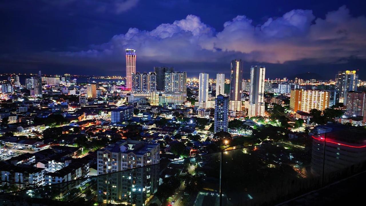 Skypool With Seaview 8Pax Beacon Executive Suites - Georgetown City Centre - 3Km To Komtar ภายนอก รูปภาพ