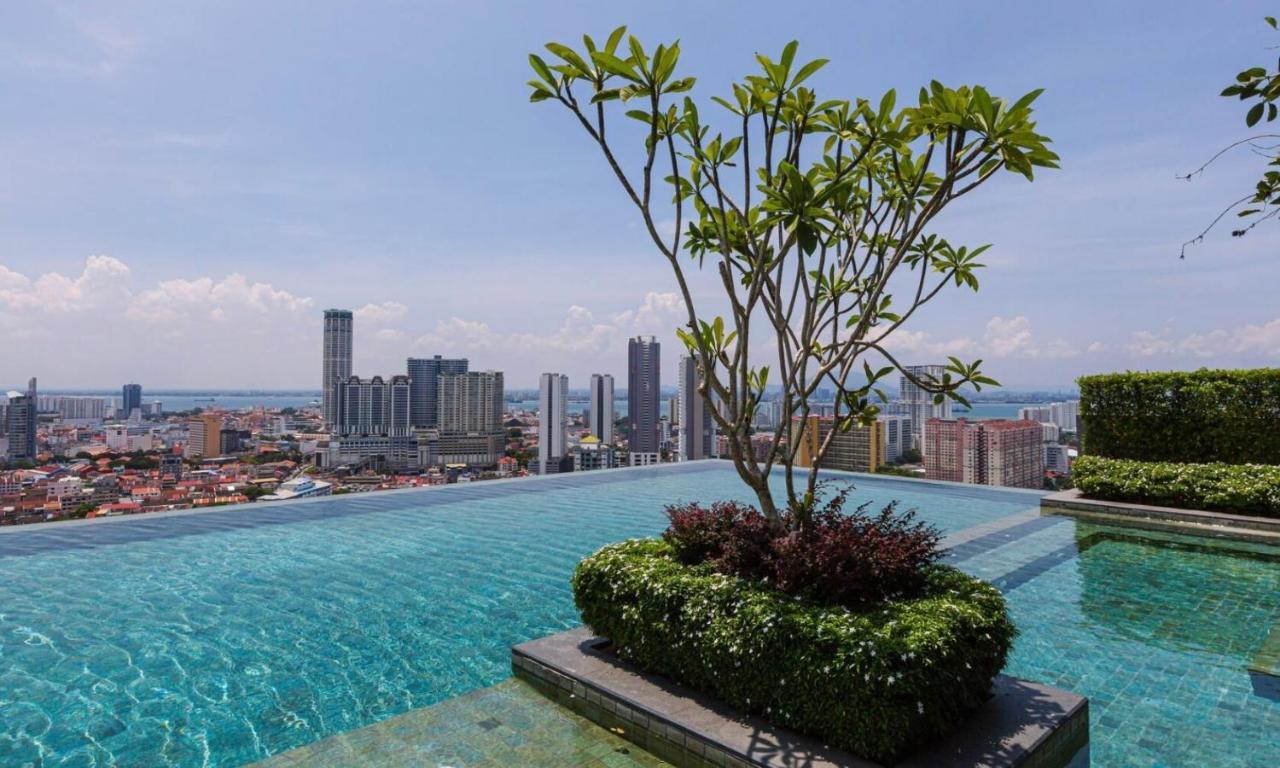 Skypool With Seaview 8Pax Beacon Executive Suites - Georgetown City Centre - 3Km To Komtar ภายนอก รูปภาพ
