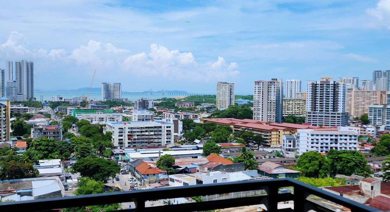 Skypool With Seaview 8Pax Beacon Executive Suites - Georgetown City Centre - 3Km To Komtar ภายนอก รูปภาพ