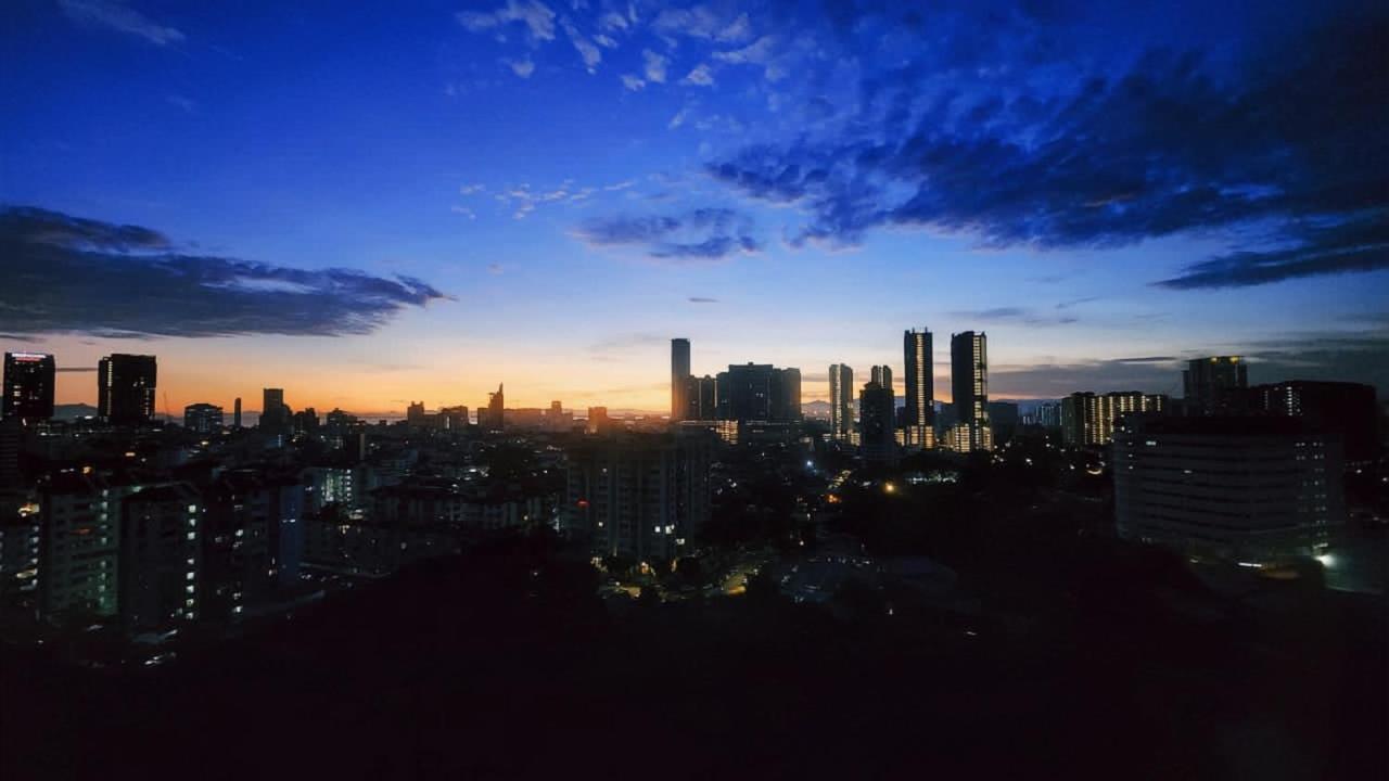 Skypool With Seaview 8Pax Beacon Executive Suites - Georgetown City Centre - 3Km To Komtar ภายนอก รูปภาพ
