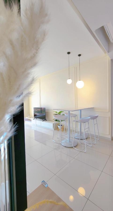 Skypool With Seaview 8Pax Beacon Executive Suites - Georgetown City Centre - 3Km To Komtar ภายนอก รูปภาพ