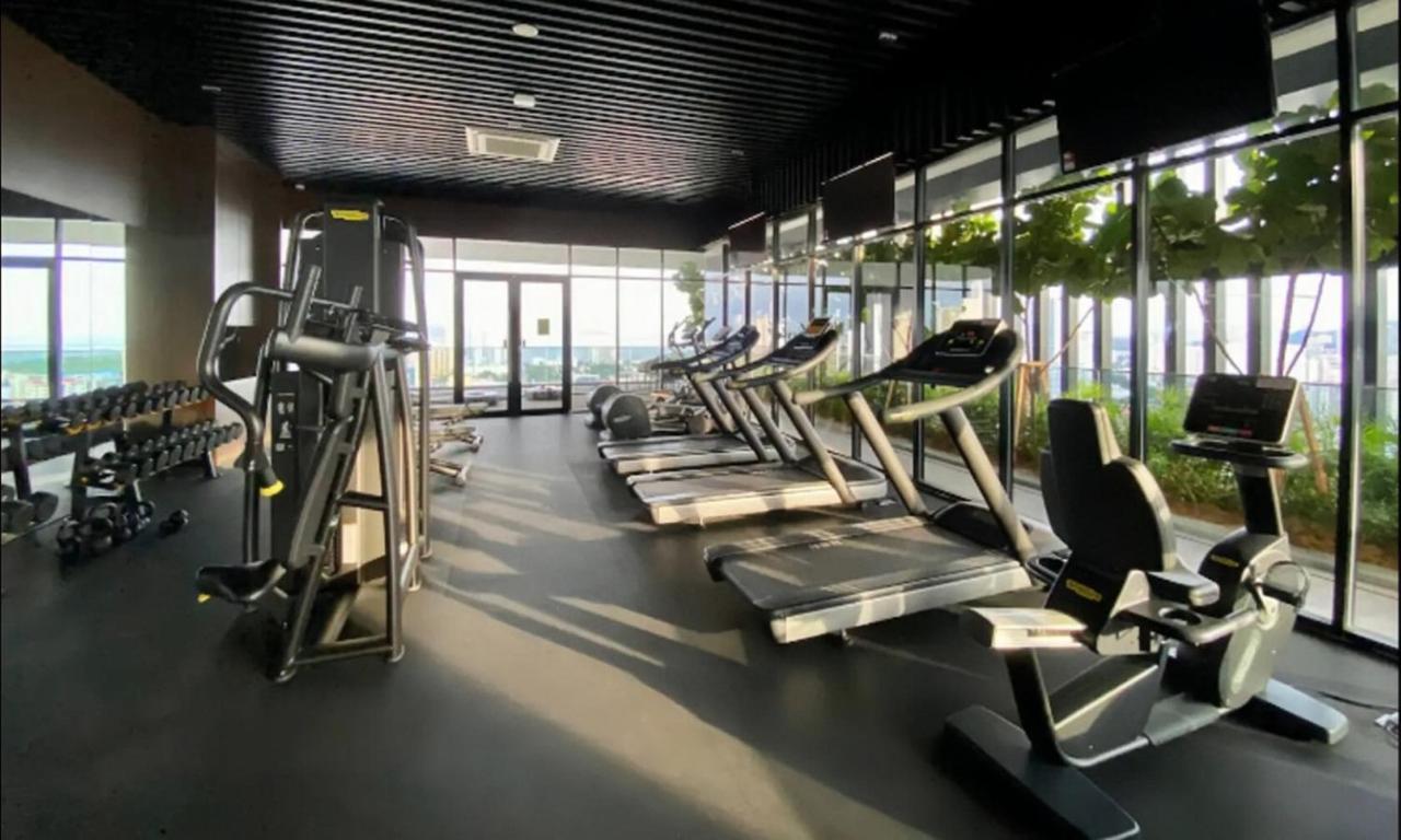 Skypool With Seaview 8Pax Beacon Executive Suites - Georgetown City Centre - 3Km To Komtar ภายนอก รูปภาพ
